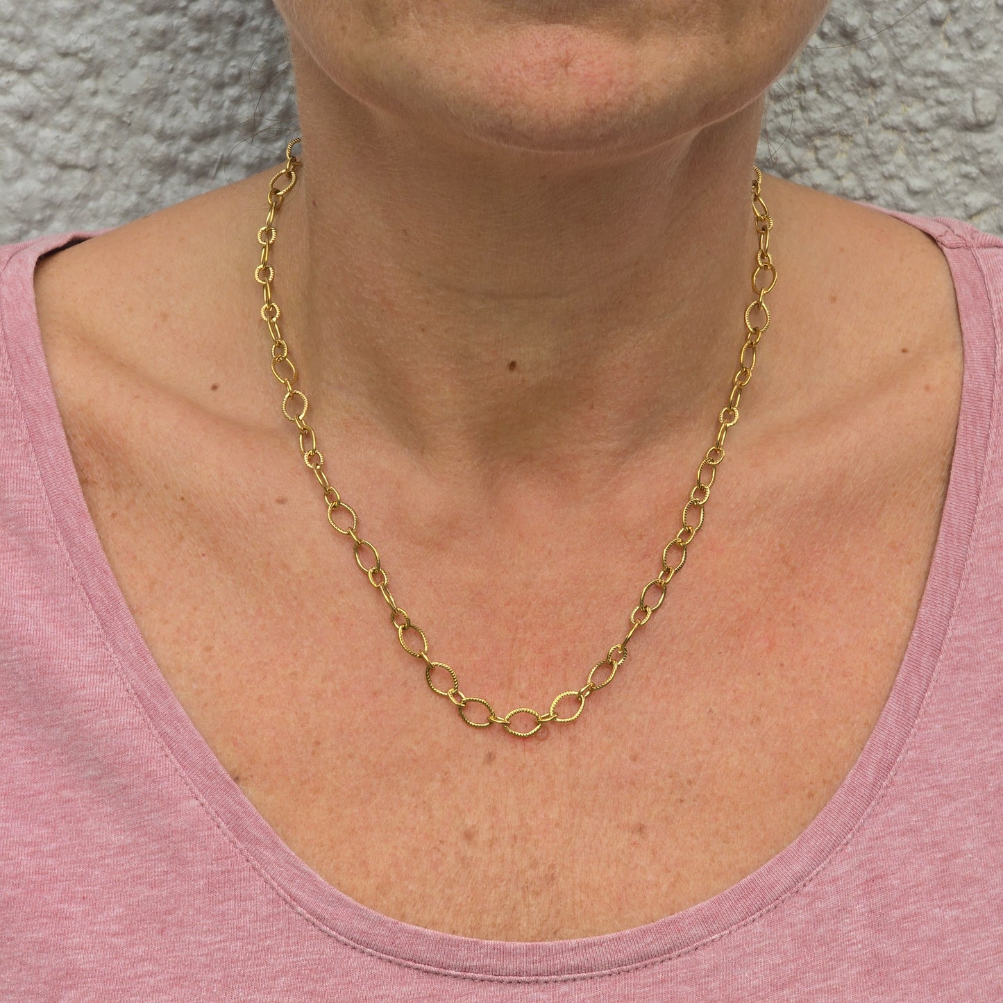 Gold Twisted Link Chain Necklace
