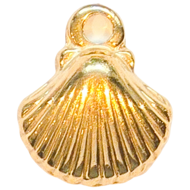 Gold Ridged Shell Charm